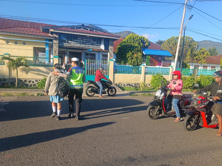 Kegiatan Rutin Sat.Lantas Polres Manggarai: Pengamanan dan Pengaturan Lalu Lintas di Kota Ruteng