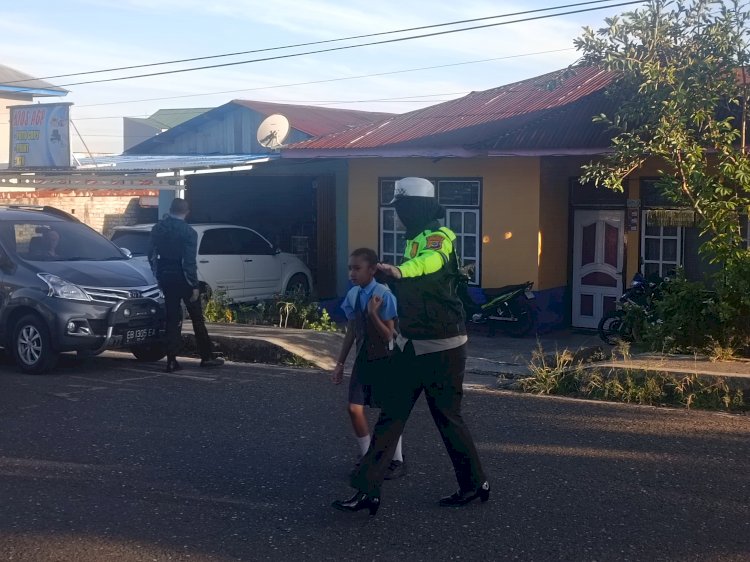 Sat.Lantas Polres Manggarai Laksanakan Pengamanan dan Pengaturan Lalu Lintas Rutin