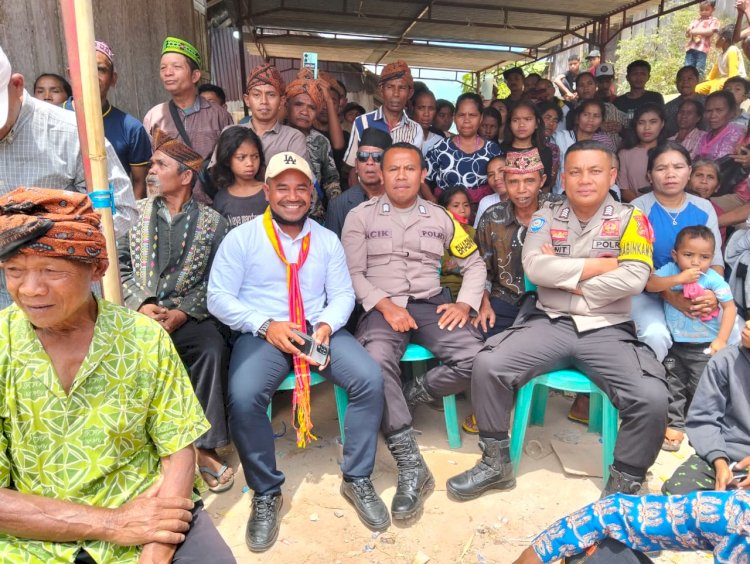 Pengamanan Tarian Caci dalam Ritual Adat Congko Lokap Gendang Wae Kaeng oleh Bhabinkamtibmas Kecamatan Ruteng