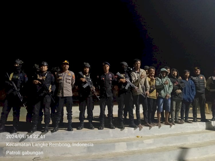 Patroli Gabungan Polres Manggarai dan Brimob Kompi 2 Yon B Pelopor Jaga Kondusifitas Jelang Pilkada Serentak