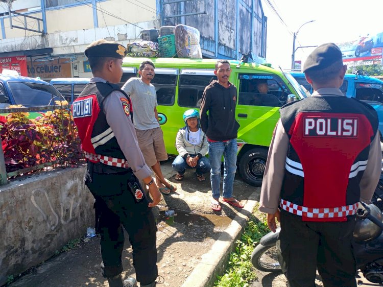 Sat.  Samapta Polres Manggarai gelar Patroli Dialogis dan Pengaturan Arus Lalu Lintas di Kota Ruteng