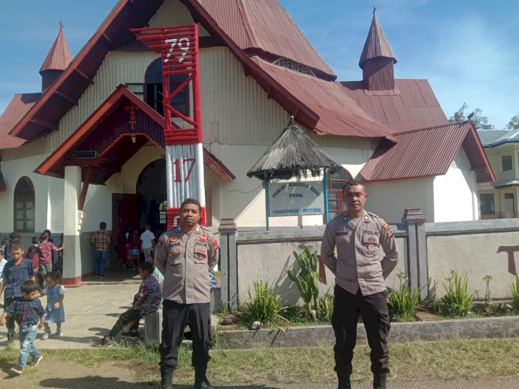 Polsek Cibal Terjunkan Personel untuk Pengamanan Perayaan Misa di Gereja Kristus Raja Pagal