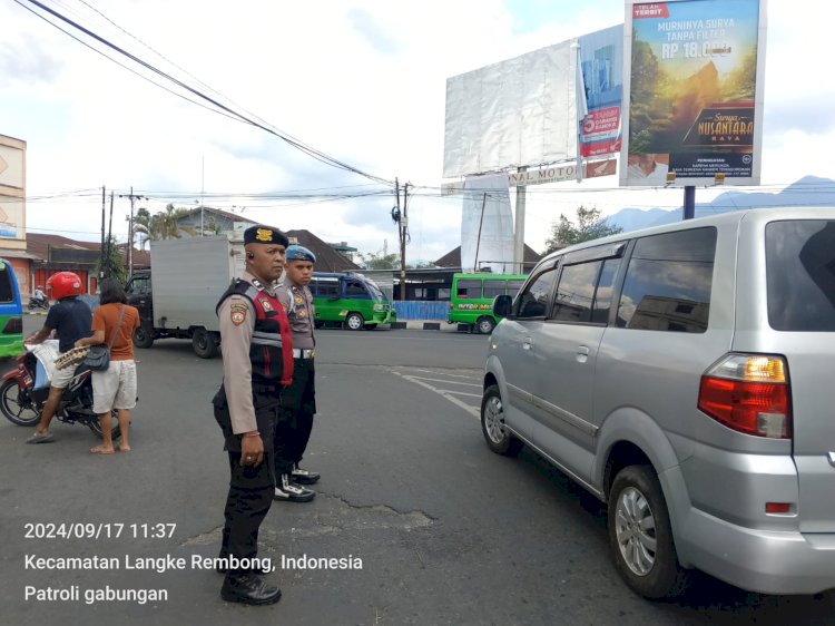 Cipkon Jelang Pilkada : Patroli Gabungan Polres Manggarai dan Brimob Kompi 2 Yon B Pelopor