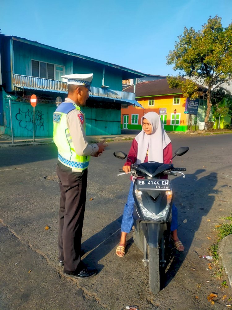 Satlantas Polres Manggarai Laksanakan Pamturlalin Pagi untuk Jaga Keamanan Lalu Lintas di Kota Ruteng