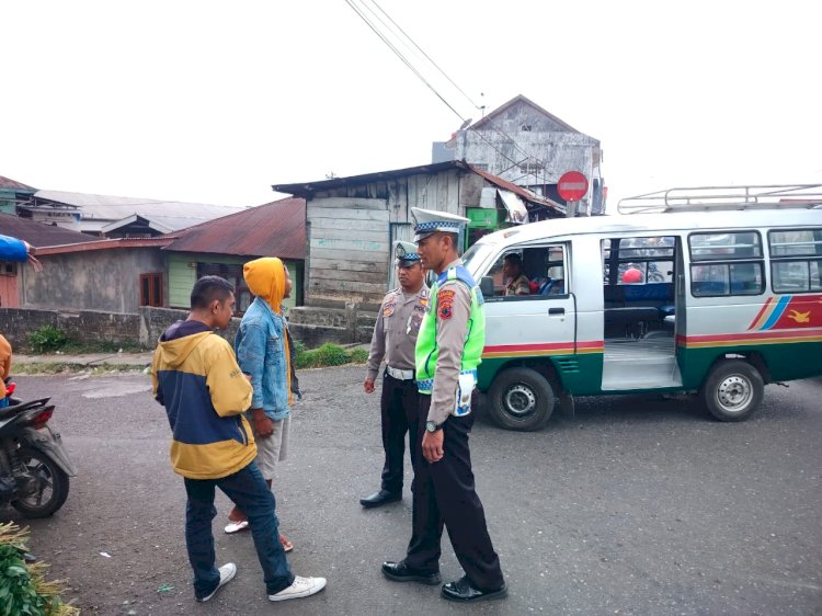 Sat Lantas Polres Manggarai Gelar Patroli KRYD, Pamturlalin, dan Himbauan Kamseltibcar Lantas di Ruteng