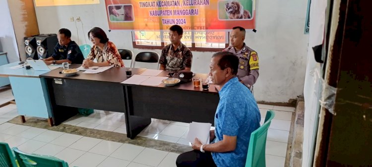 Bhabinkamtibmas Langke Rembong Hadiri Sosialisasi Pencegahan Rabies di Kelurahan Carep