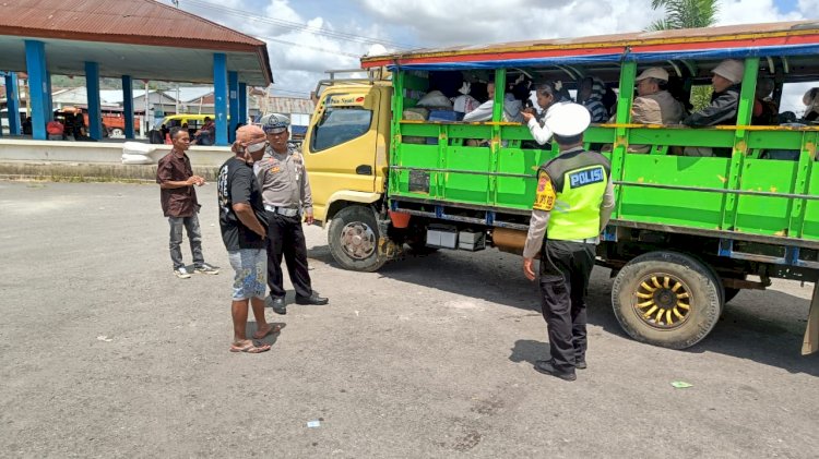 Patroli KRYD, PAMTURLALIN, dan Himbauan Kamseltibcarlantas di Kota Ruteng oleh Sat Lantas Polres Manggarai