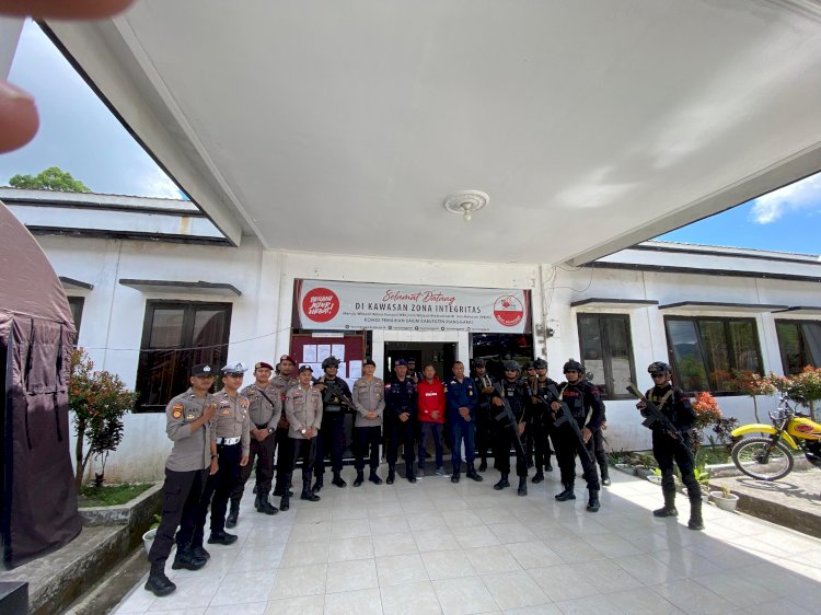 Patroli Gabungan Tahap II Polres Manggarai dan Brimob Yon 2 B Pelopor Berjalan Kondusif