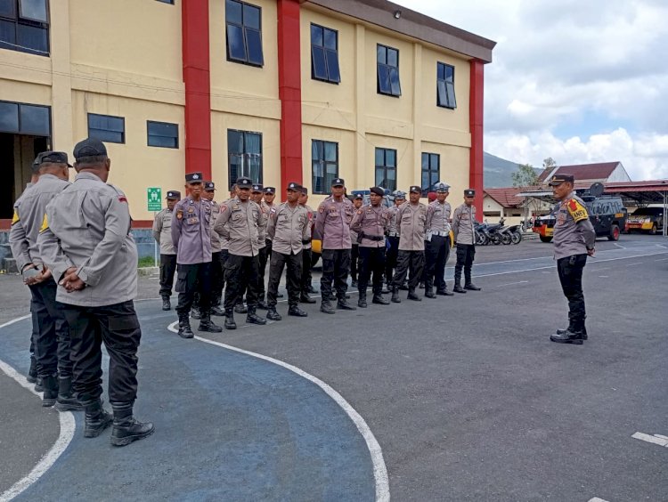 Polres Manggarai Gelar Pengamanan Rapat Pleno Penetapan Pasangan Calon Bupati dan Wakil Bupati Manggarai 2024