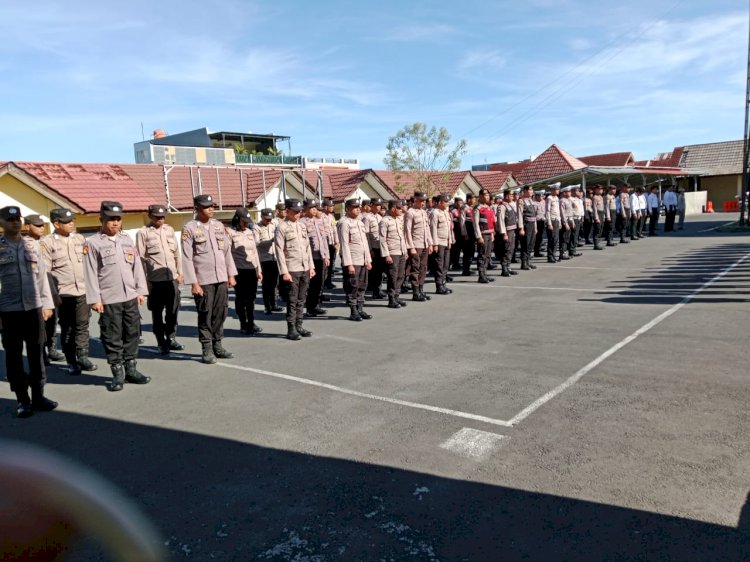 Wakapolres Manggarai Pimpin Apel Mingguan dan Berikan Arahan kepada Personil