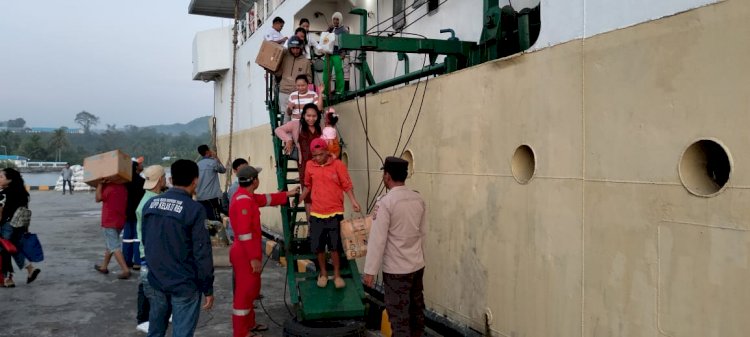 KP3 Laut Laksanakan Pengamanan Kapal Penumpang di Pelabuhan Laut Reo