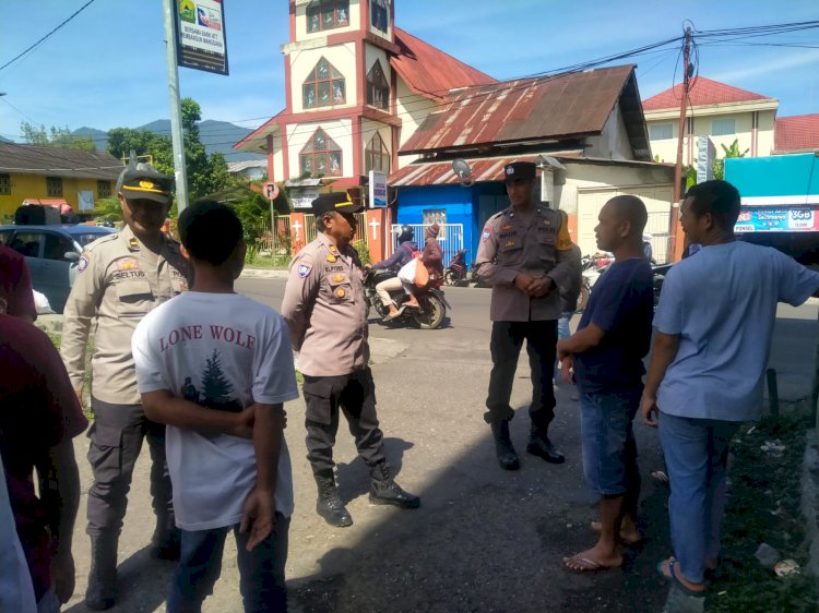 Polres Manggarai Laksanakan Giat Sambang dan Himbauan Kamtibmas di Pangkalan Travel.