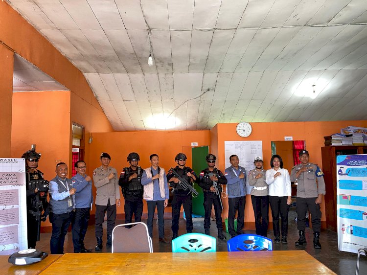 Patroli Gabungan Polres Manggarai dan Kompi 2 Yon B Pelopor untuk Kamtibmas yang Kondusif.