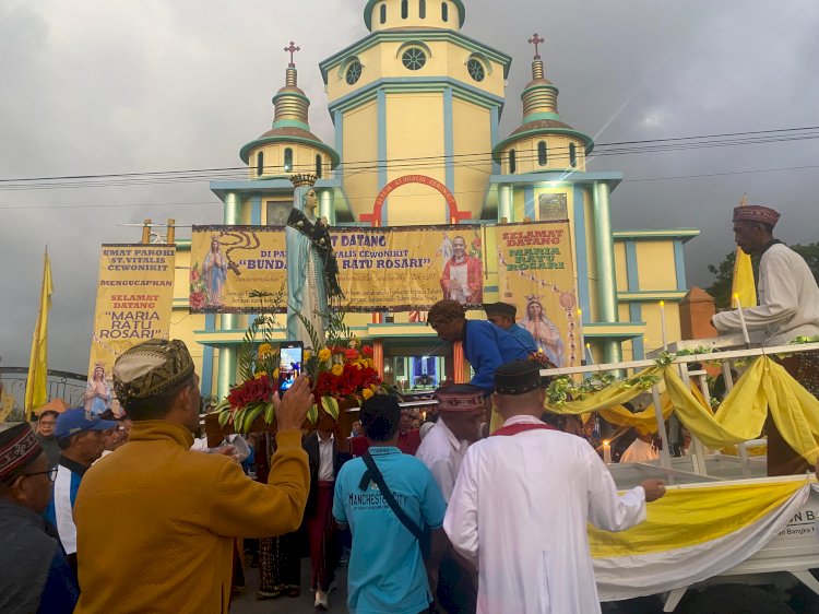 Polres Manggarai Gelar Pengamanan Pada Misa Perayaan Ekaristi dan Perarakan Patung Bunda Maria Ratu Rosari dalam Rangkaian Festival Golo Curu 2024 di Kabupaten Manggarai