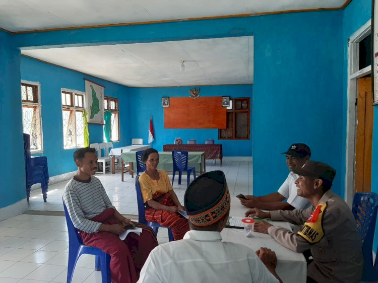 Patroli dan Sambang Bhabinkamtibmas di Kantor Desa Tengku Lese, Kecamatan Rahong Utara