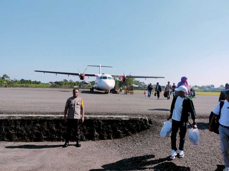 KP3 Udara Lakukan Pengamanan Penerbangan di Bandara Frans Sales Lega Ruteng