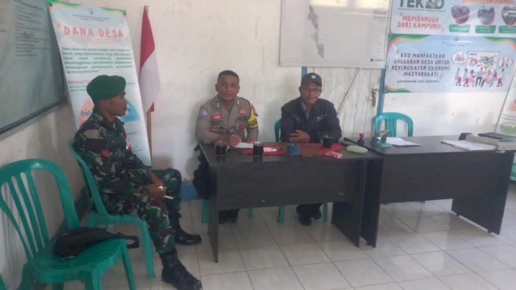 Patroli Dialogis Bhabinkamtibmas dan Babinsa di Desa Compang Namut, Kec. Ruteng, Berjalan Kondusif