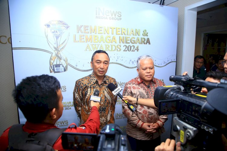 Polri Raih Penghargaan Lembaga Dengan Pelayanan dan Komunikasi Terbaik