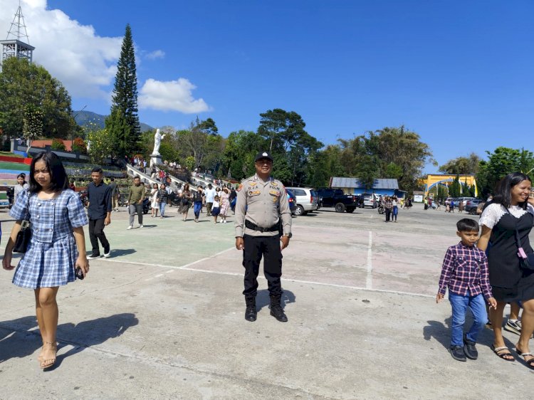 Polres Manggarai Terjunkan Personel untuk Pengamanan Ibadah Minggu di Kota Ruteng