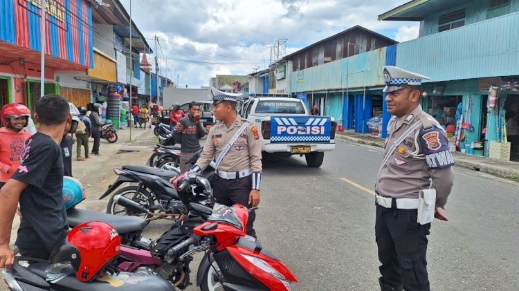 Sat Lantas Polres Manggarai Gelar Patroli KRYD, PAMTURLALIN, dan Himbauan Kamseltibcar Lantas di Seputaran Kota Ruteng