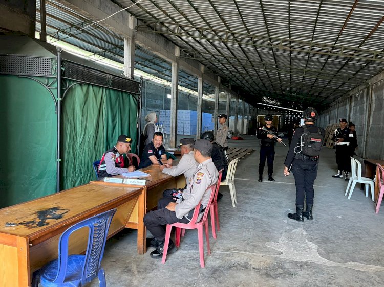 Patroli Gabungan Tahap III Polres Manggarai dan Kompi 2 Yon B Pelopor dalam Rangka Operasi Mantap Praja 2024