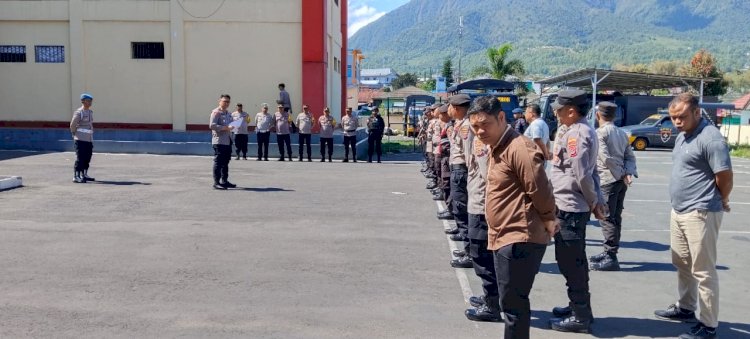 Kabagops Polres Manggarai pimpin Apel Pengecekan Personil dalam Rangka Operasi Manta Praja Turangga - 2024