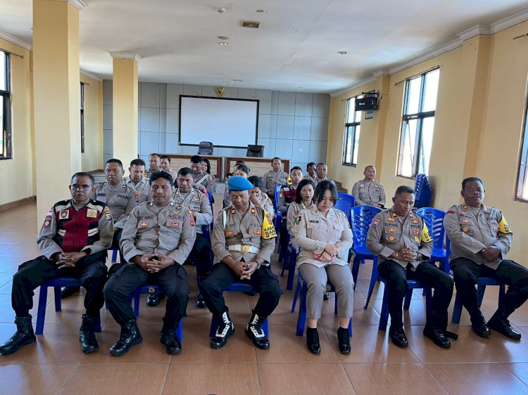 Polres Manggarai Mengadakan Kegiatan Bimbingan Rohani Lintas Agama Bagi Personil Polres Manggarai