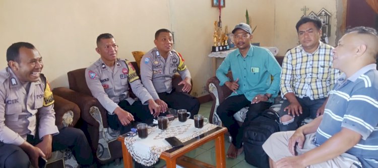 Patroli dan Sambang Bhabinkamtibmas Kec. Ruteng dalam Menjaga Kamtibmas Jelang Pilkada