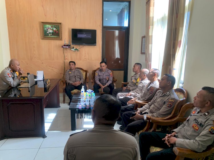 Wakapolres Manggarai Pimpin Giat Anev Personil Si TIK, Siwas, dan Sikum