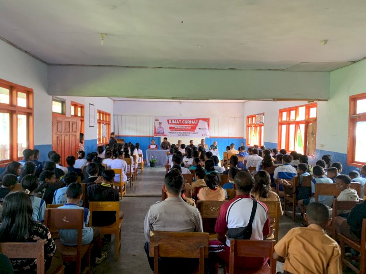 Wakapolres Manggarai Memimpin Kegiatan Jumat Curhat Cari Berkah Jumat di SMKS Kesehatan Indonesia Timur