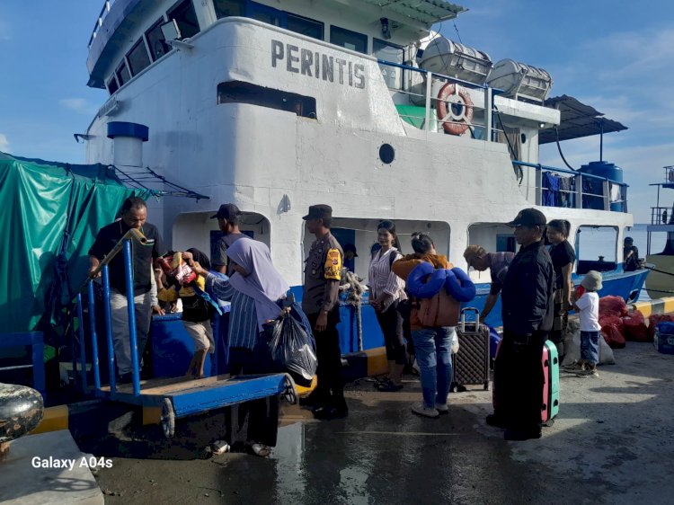 KP3 Laut Pelabuhan Reo Lakukan Pengamanan Kapal Penumpang di Pelabuhan Laut Reo