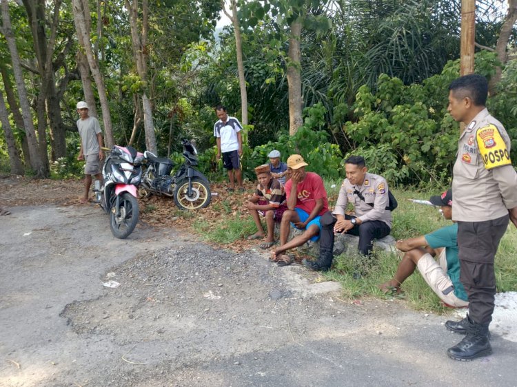 Kapolsek Satar Mese pimpin Jumat Curhat, Bahas Kendala Pertanian dan Persiapan Pemilu