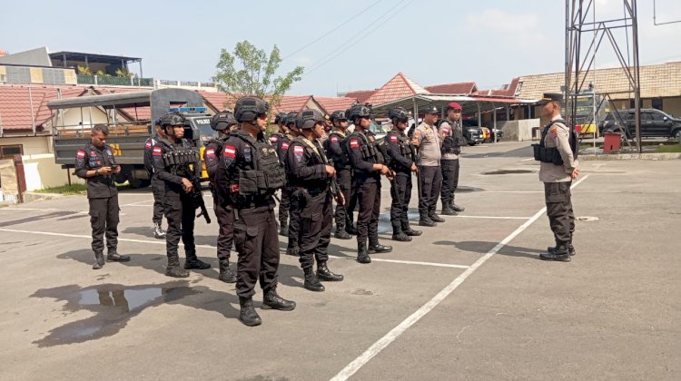 Mantapkan Situasi Kamtibmas, Polres Manggarai dan Kompi 2 Yon B Pelopor gelar Patroli Gabungan