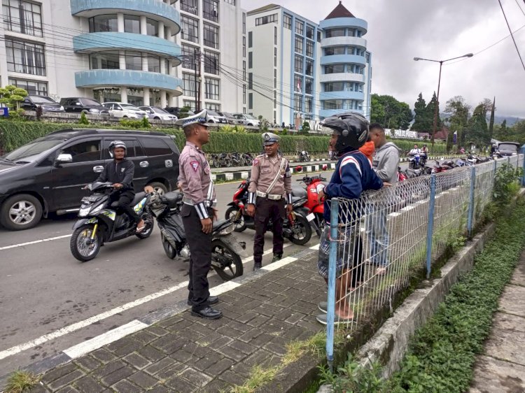 Satlantas Polres Manggarai Gelar Patroli KRYD dan Himbauan Kamseltibcar Lantas di Kota Ruteng