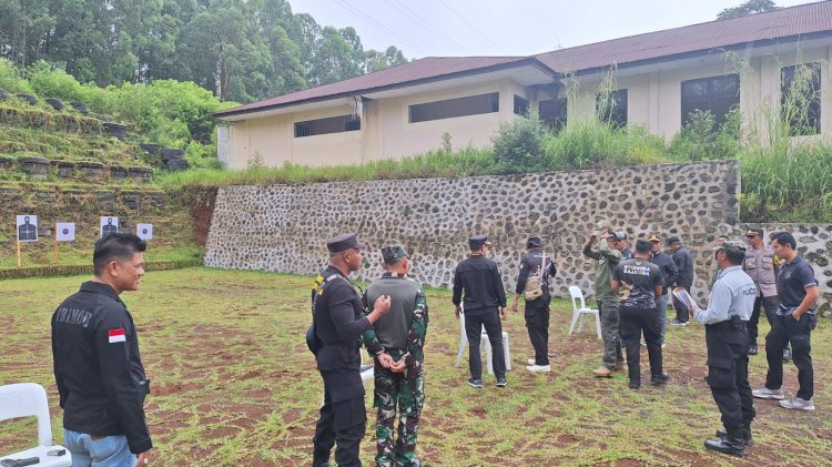 Polres Manggarai Gelar Latihan Menembak Bersama Forkopimda, TNI dan Unsur Terkait di Manggarai untuk Pererat Sinergitas