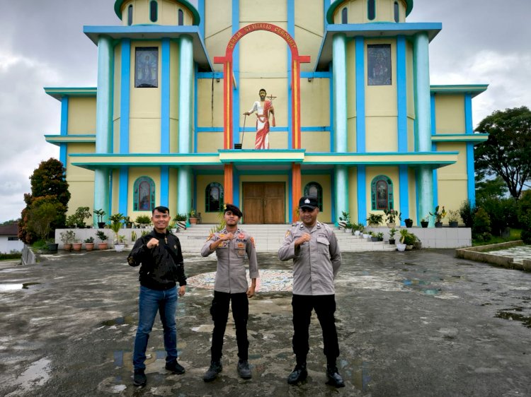 Personel Polres Manggarai Laksanakan Pengamanan Ibadah Minggu di Kota Ruteng