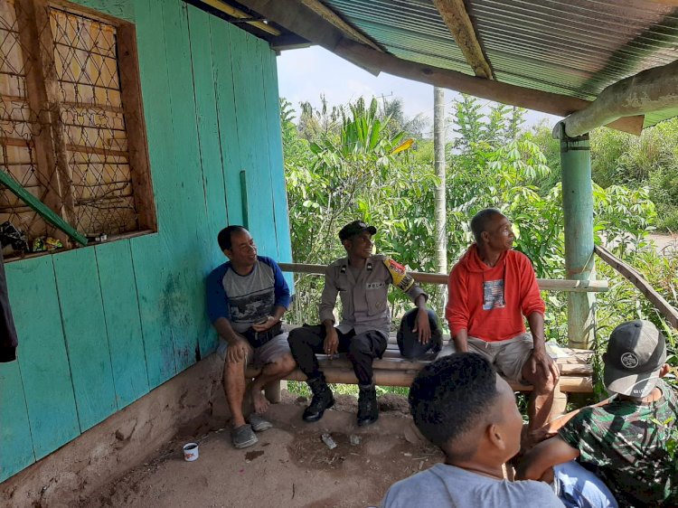 Bhabinkamtibmas Kec. Rahong Utara Ajak Warga Desa Beo Rahong Manfaatkan Lahan Kosong dan Tingkatkan Kewaspadaan