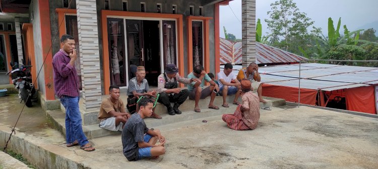 Bhabinkamtibmas Kec. Wae Ri'i Gelar Giat Sambang dan Patroli di Dusun Ting Tuke, Desa Satar Ngkeling