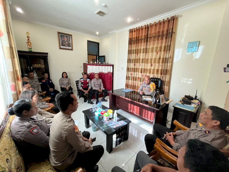 Personil Polres Manggarai Ikuti Bimbingan Rohani dan Mental Melalui Zoom Meeting