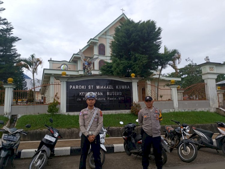 Polres Manggarai Laksanakan Pengamanan Ibadah Minggu di Kota Ruteng