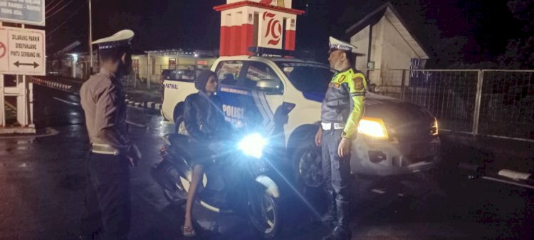 Jelang Nataru,  Sat Lantas Polres Manggarai Gencar laksanakan Patroli Malam Antisipasi Balap Liar dan Kecelakaan Lalu Lintas