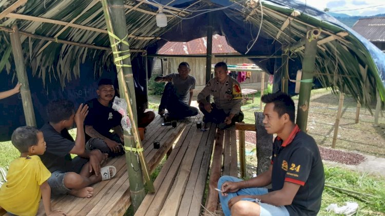 Bhabinkamtibmas Kec. Rahong Utara Laksanakan Kunjungan dan Himbauan Kamtibmas di Kampung Rembong, Desa Dimpong