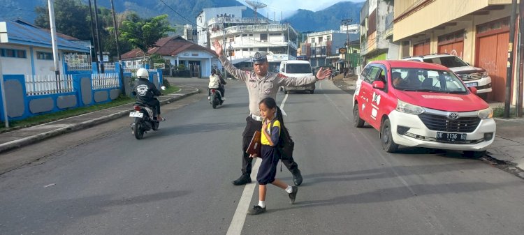 Sat Lantas Polres Manggarai Gelar Pamturlalin Rutin untuk Tingkatkan Keselamatan Lalu Lintas