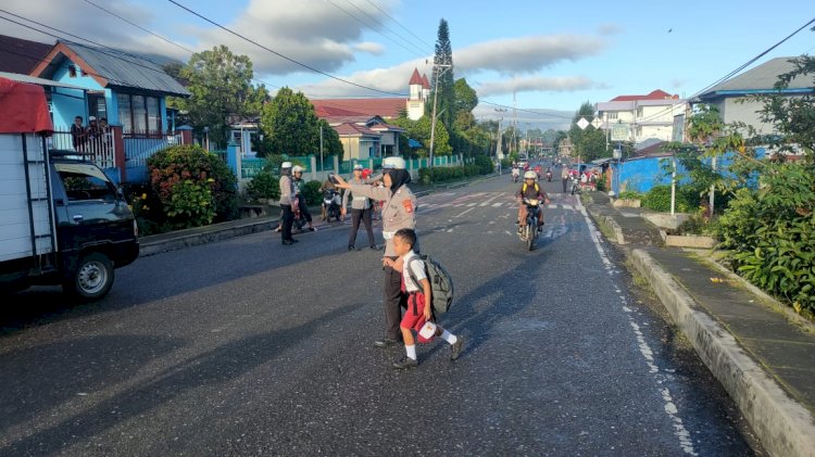 Satlantas Polres Manggarai Laksanakan Pamturlalin Pagi Demi Kelancaran Lalu Lintas di Kota Ruteng