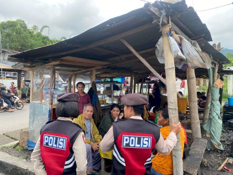 Sat Samapta Polres Manggarai Laksanakan Patroli Kota, Dialogis, Himbauan Kamtibmas, dan Pengaturan Lalu Lintas