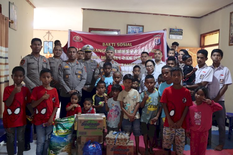 Polres Manggarai Bagikan Bantuan Sosial ke Dua Panti Asuhan di Langke Rembong untuk Rayakan Natal