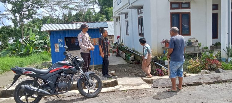 Patroli dan Sambang Bhabinkamtibmas di Kec. Langke Rembong: Jaga Ketertiban dan Sosialisasi Pencegahan Kejahatan