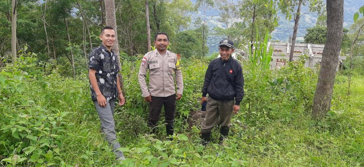 Bhabinkamtibmas Kecamatan Cibal Tinjau Lahan untuk Program Penanaman Jagung Serentak