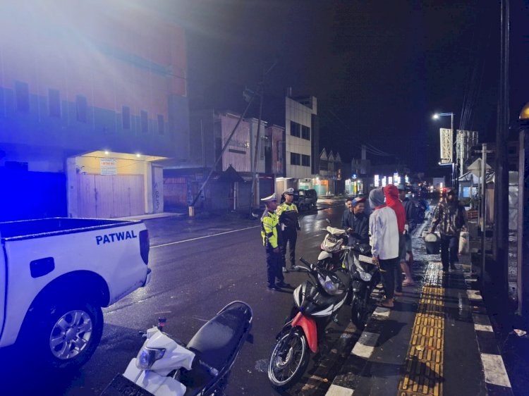 Sat Lantas Polres Manggarai Gelar Patroli Malam untuk Antisipasi Balap Liar dan Kecelakaan Lalu Lintas