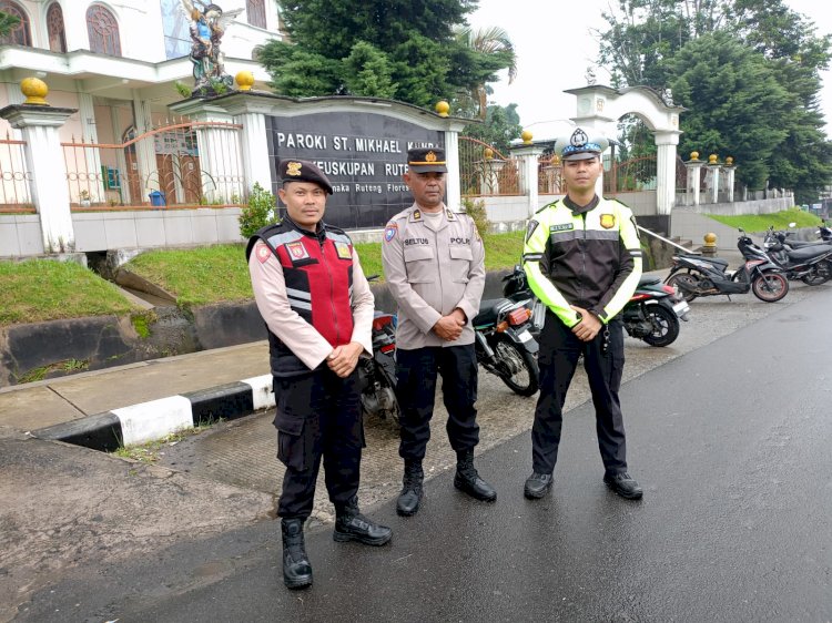 Polres Manggarai Gelar Pengamanan Ibadah Minggu di Gereja-Gereja Kota Ruteng